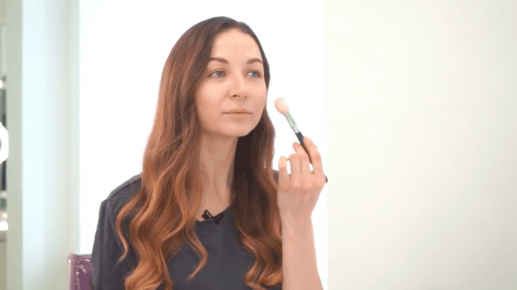 Сияющий экспресс-макияж с использованием 6 продуктов