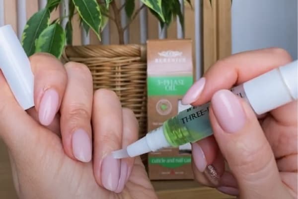 Уход за ногтями и кутикулой. Полезные советы