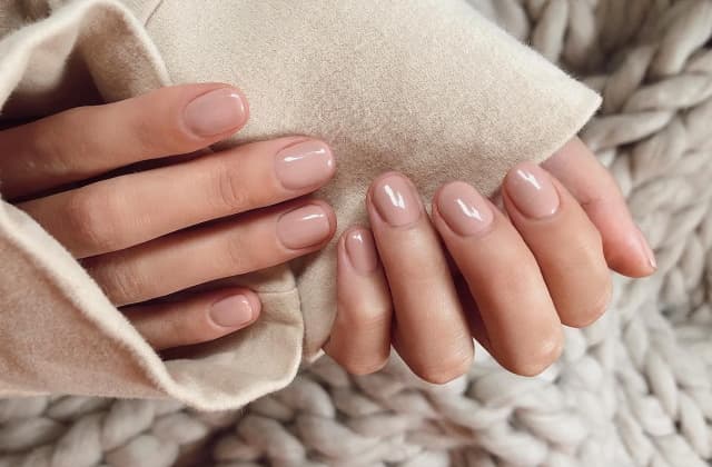 Как поддержать красоту ногтей в период самоизоляции